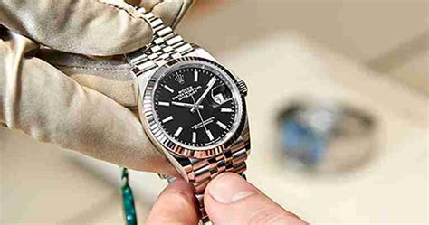 dove conviene comprare rolex|Il tuo Rolex nel quotidiano .